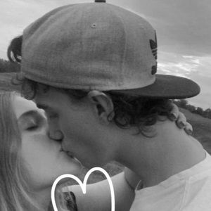 Meet your Posher, Marissa